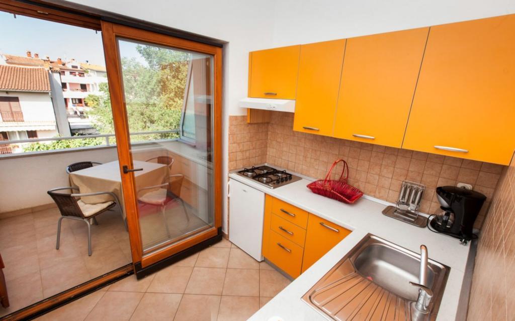 Apartments Hrvatin Ровин Екстериор снимка