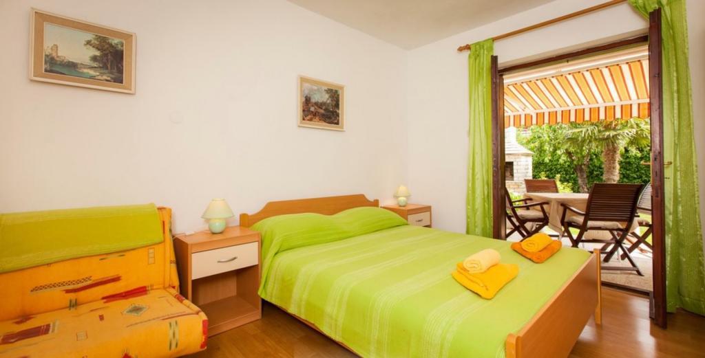 Apartments Hrvatin Ровин Екстериор снимка
