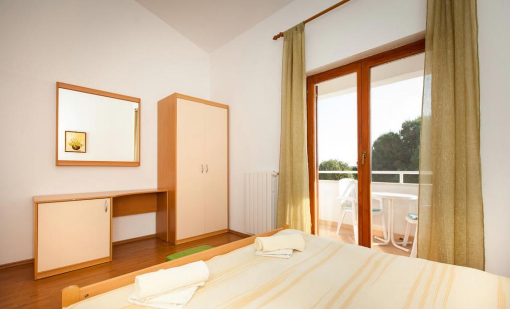Apartments Hrvatin Ровин Екстериор снимка